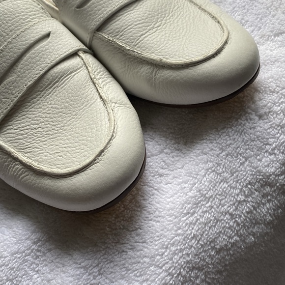 Naturalizer white loafers 10.5M women’s 10.5 M EUC - Picture 2 of 7